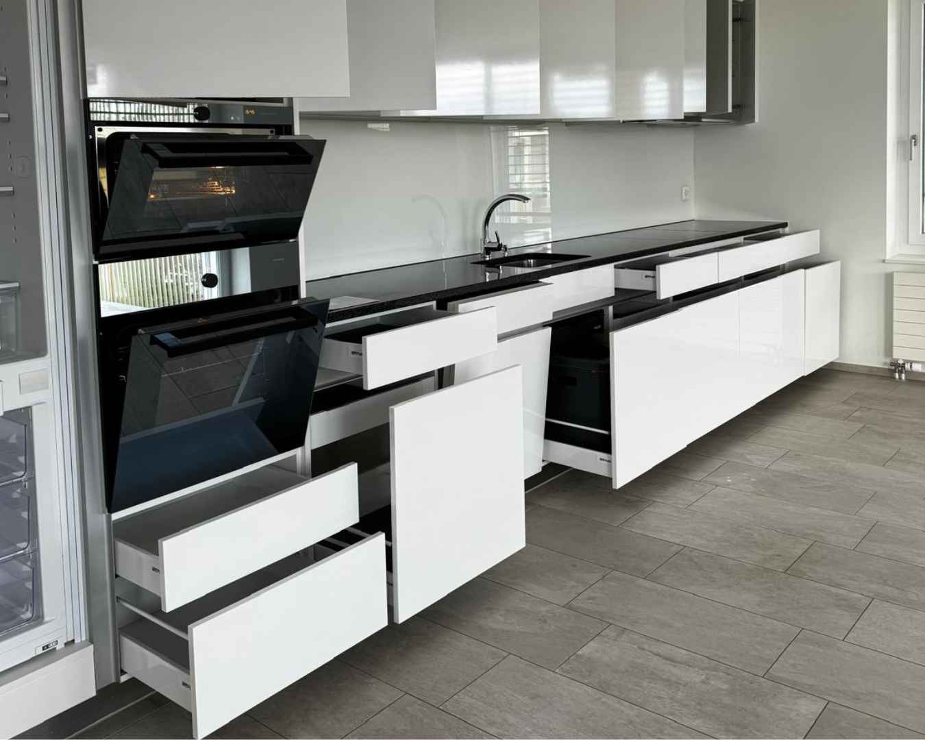 Unterhaltsreinigung, Endreinigung & Büroreinigung – schweizweit. Geschultes Personal, umweltfreundliche Produkte, Zufriedenheitsgarantie. Jetzt kostenlose Offerte einholen.